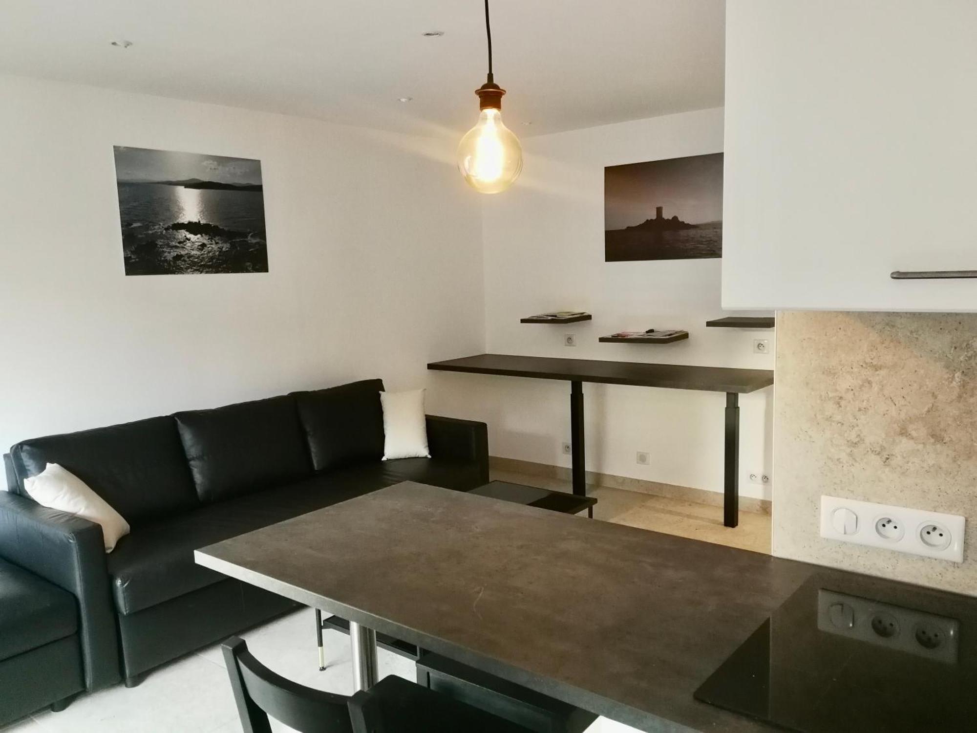 Grand Studio Standing Avec Terrasse Et Parking Sainte-Maxime Eksteriør bilde