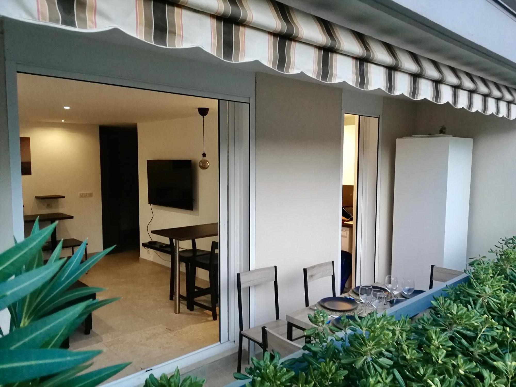 Grand Studio Standing Avec Terrasse Et Parking Sainte-Maxime Eksteriør bilde